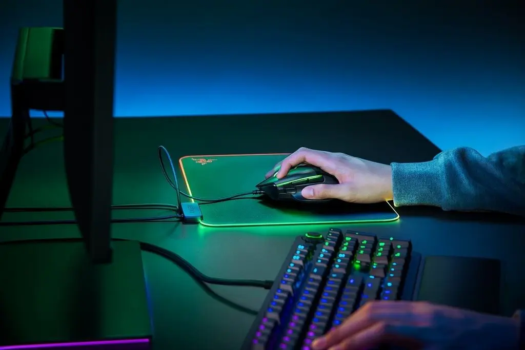Mousepad Razer Firefly V2, negru