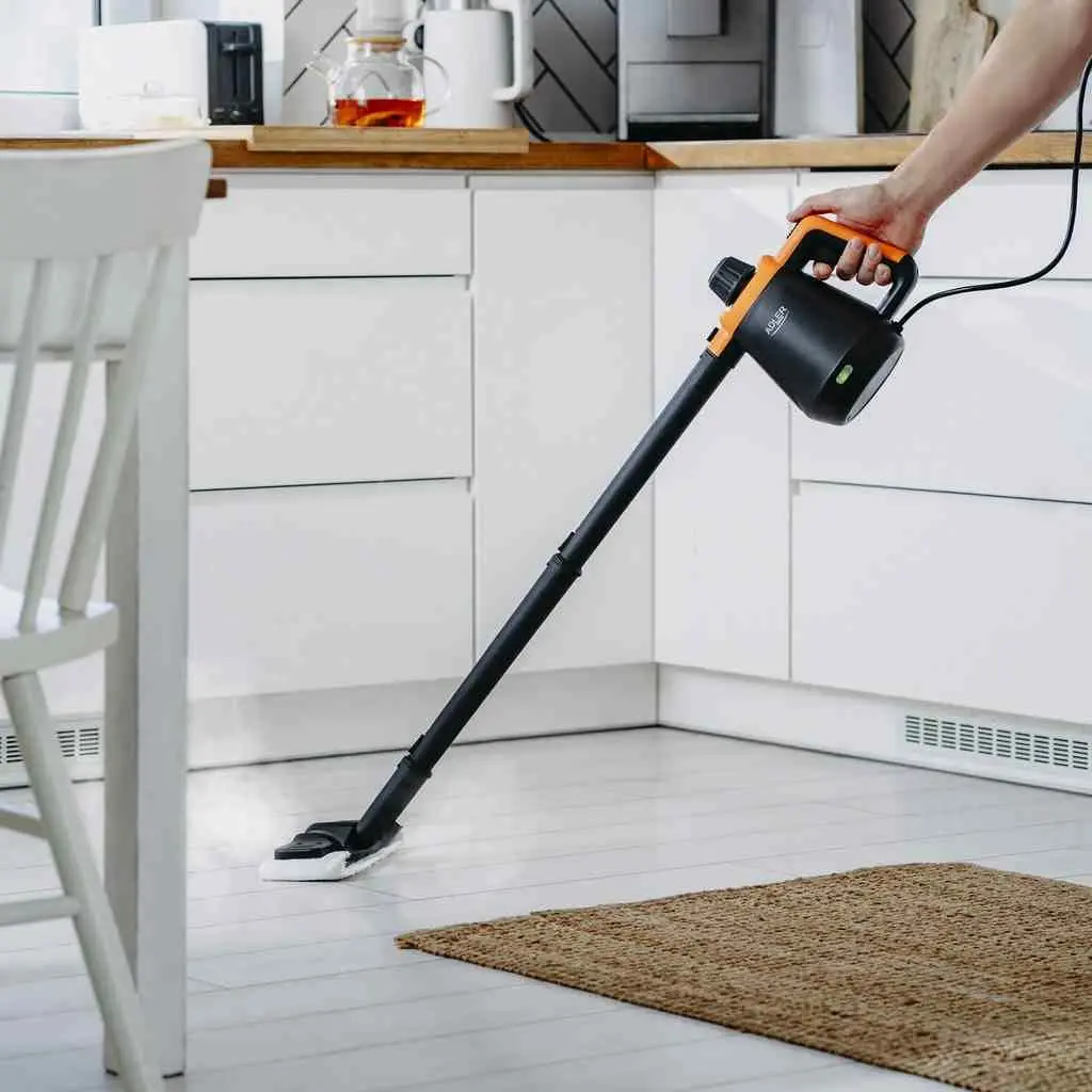 Purificator de aburi Adler AD-7038, negru
