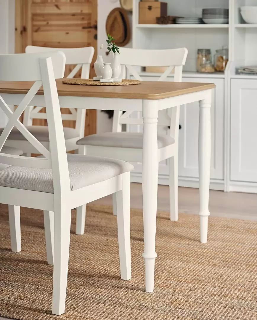Стул IKEA Ingolf, белый/халларп бежевый