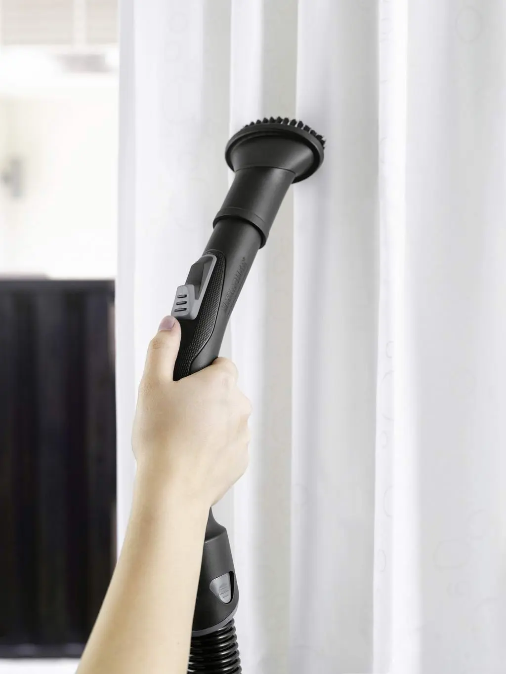 Aspirator cu curățare uscată Karcher VC 3 Plus KAP, negru