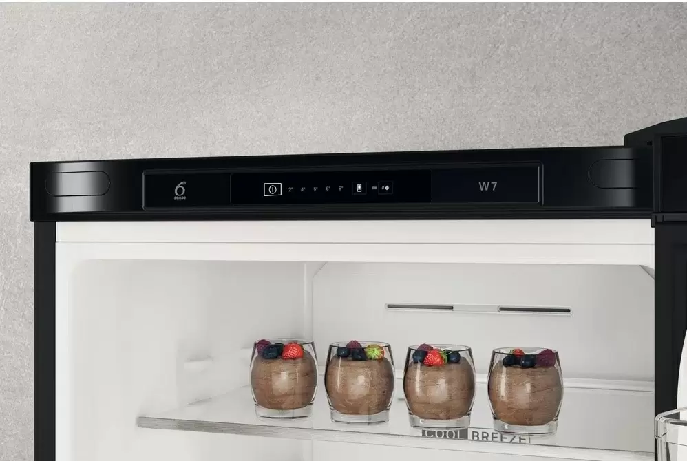 Холодильник Whirlpool W7X 82I K, черный