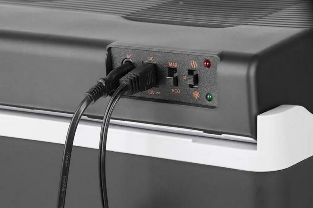 Frigider portabil Strend Pro 802372, negru