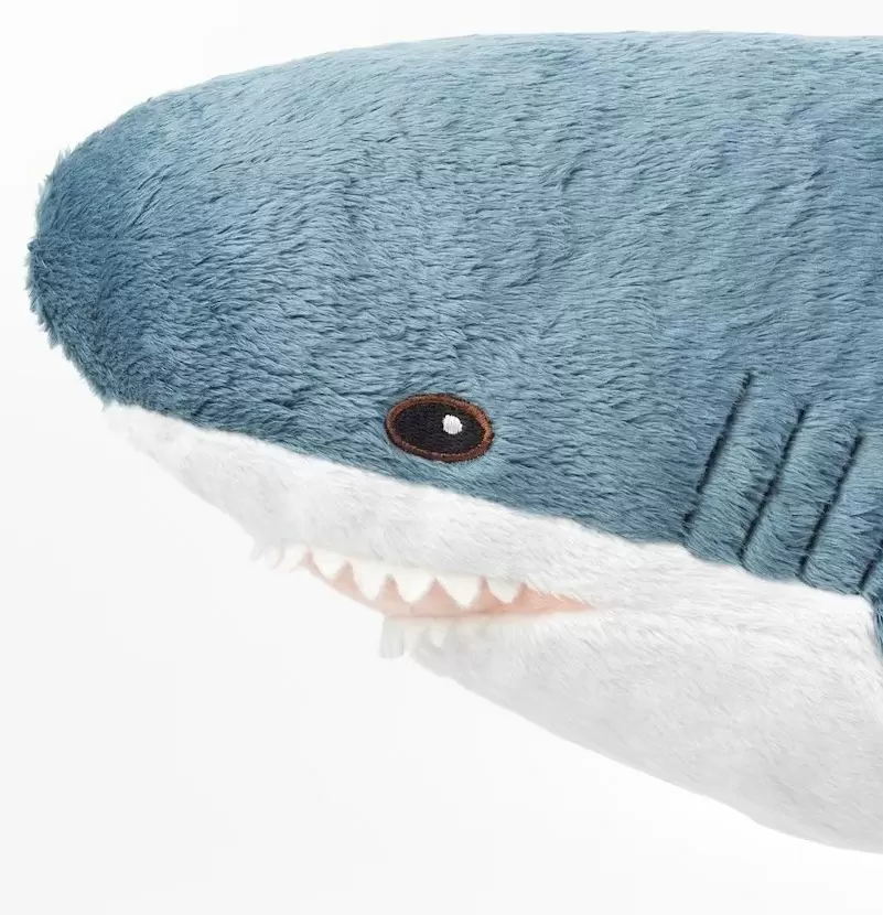 Jucărie de pluș IKEA Blahaj Pui de rechin 55cm, alb/albastru
