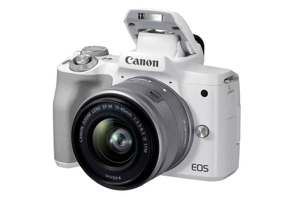 Системный фотоаппарат Canon EOS M50 Mark II + 15-45mm f/3.5-6.3 IS STM Kit, белый