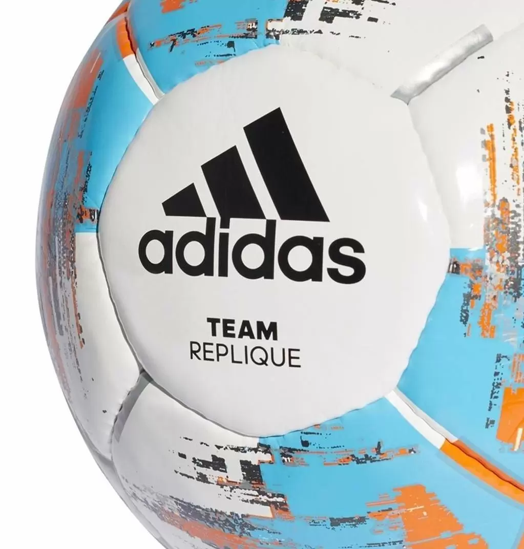 Minge de fotbal Adidas Team Replique CZ9569 R.5, alb/albastru deschis