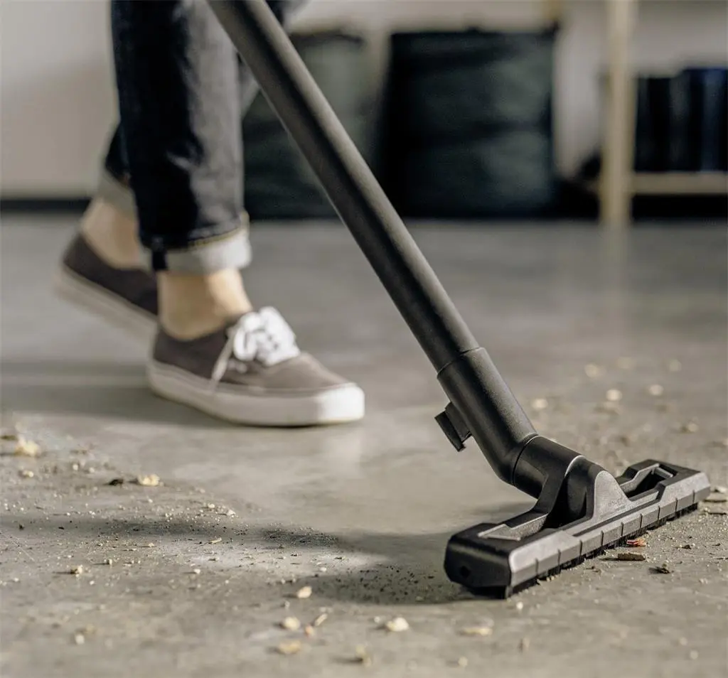 Промышленный пылесос Karcher 1.628-411.0 на tehnoparc.md Промышленный пылесос Karcher 1.628-411.0