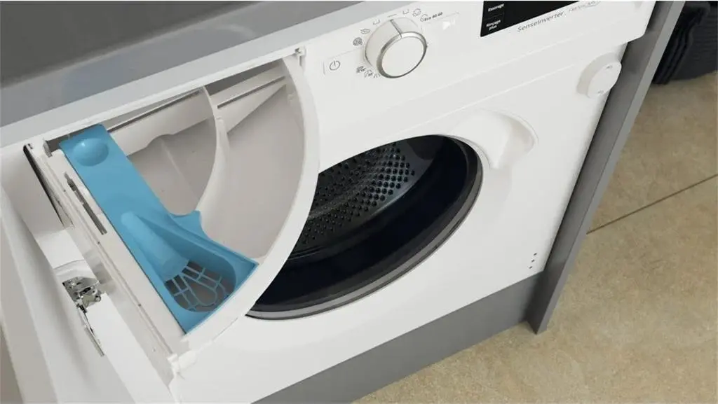 Встраиваемая стиральная машина Whirlpool BI WDWG 751482 EU N, белый