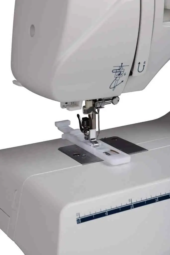 Mașină de cusut Jaguar FS-6200, alb