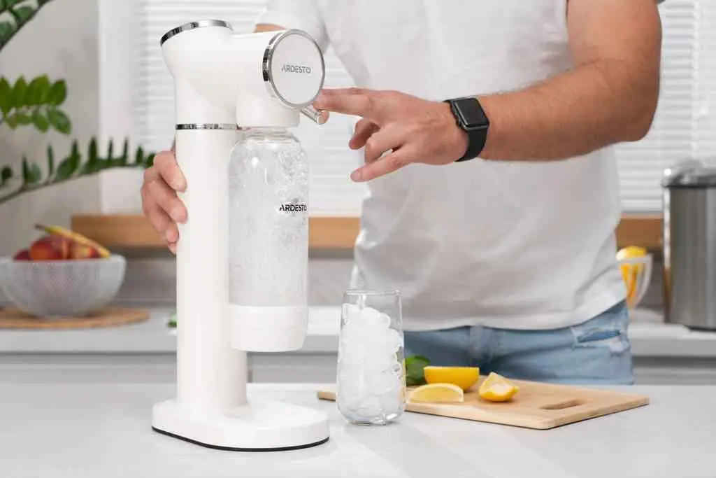 Sifon pentru băuturi carbogazoase Ardesto SMW-02W, alb