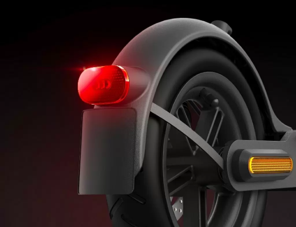 Trotinetă electrică Xiaomi Mi Electric Scooter 1S, negru