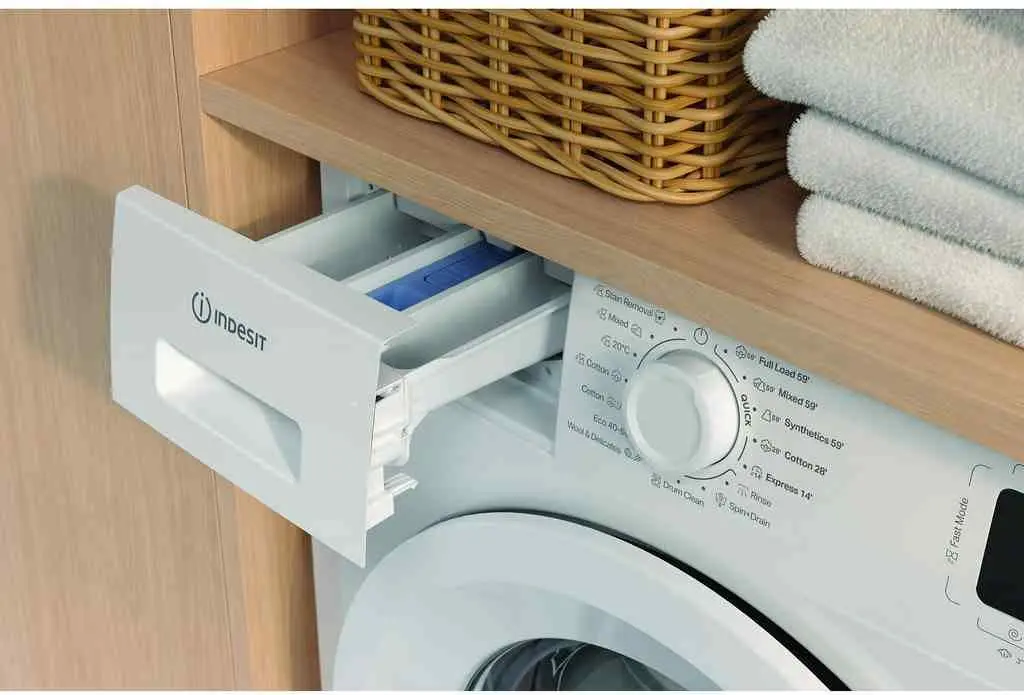 Maşină de spălat rufe Indesit IM 642 MY, alb