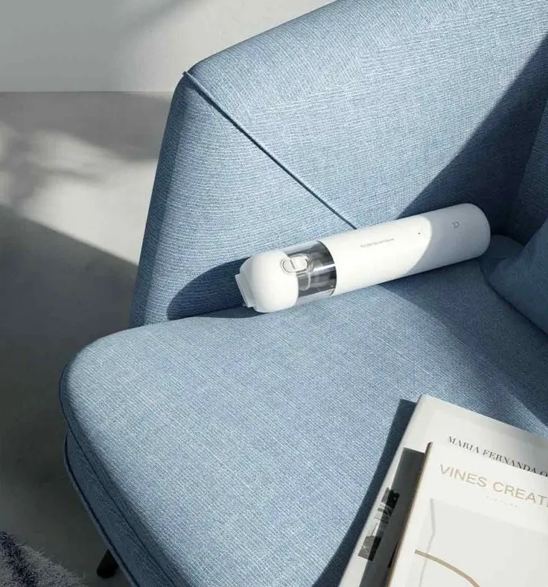 Вертикальный пылесос Xiaomi Mi Vacuum Cleaner Mini, белый