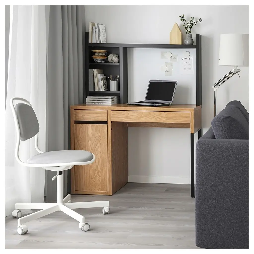 Детский письменный стол IKEA Micke 105x50см, дуб на tehnoparc.md Детский письменный стол IKEA Micke 105x50см, дуб
