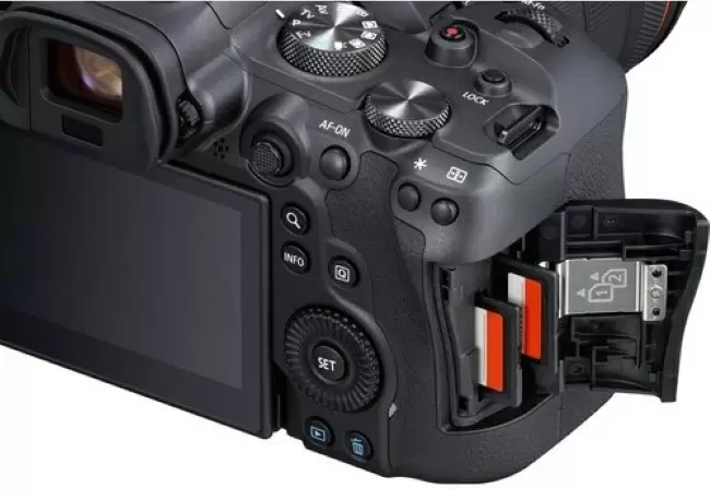 Aparat foto Canon EOS R6 + RF 24-105mm f/4-7.1 L IS STM Kit, negru