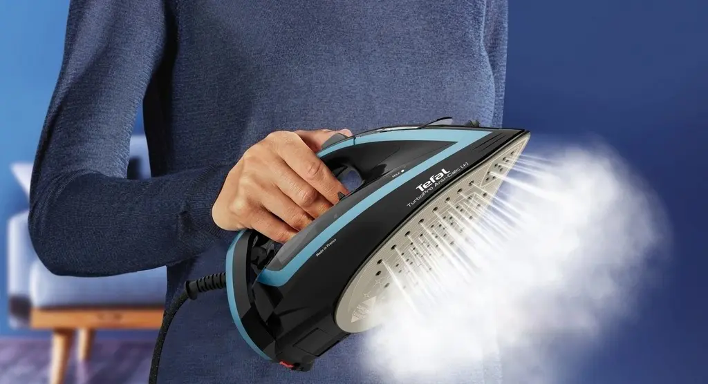Утюг Tefal FV5695E1, черный