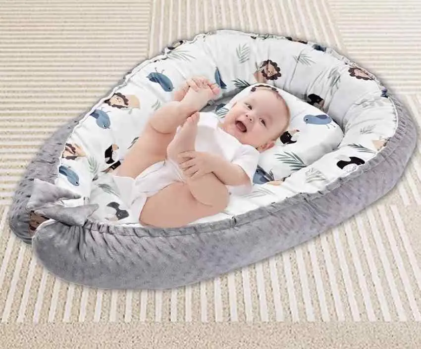Cuib pentru bebeluși 4Play Baby Nest Tropic, gri pe tehnoparc.md Cuib pentru bebeluși 4Play Baby Nest Tropic, gri