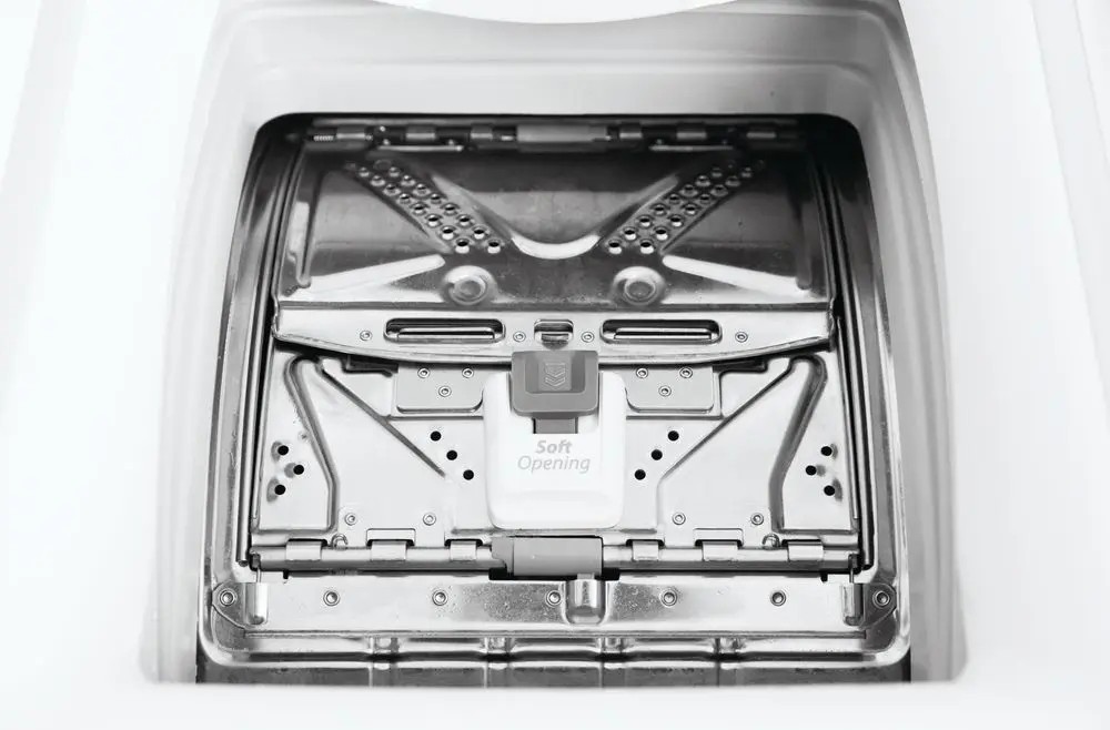 Стиральная машина Indesit BTW E71253P, белый