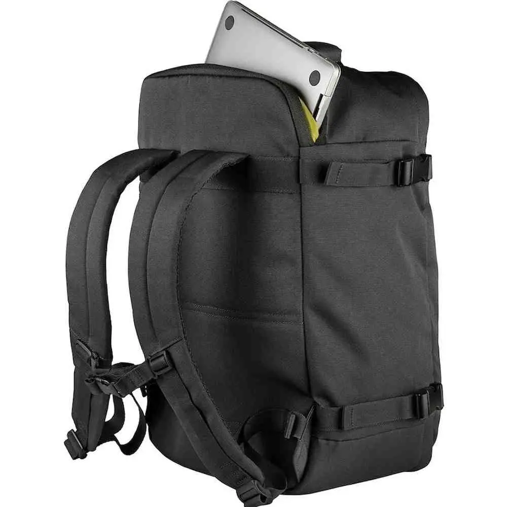 Rucsac Tucano Tugo ML Premium Cabin 17.3, negru pe tehnoparc.md Rucsac Tucano Tugo ML Premium Cabin 17.3, negru
