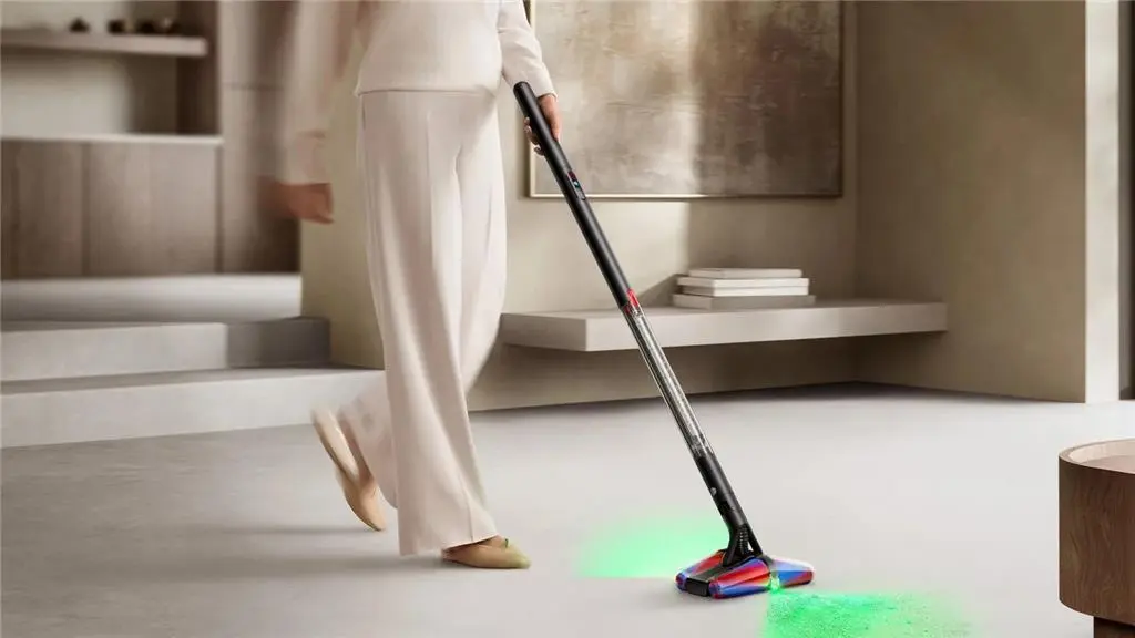 Вертикальный пылесос Dyson 492689-01, черный
