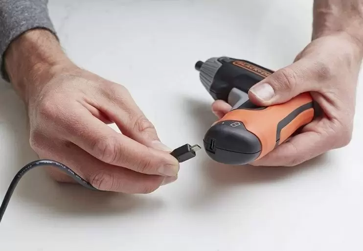 Șurubelniță cu acumulator Black+Decker BCF611CK-QW