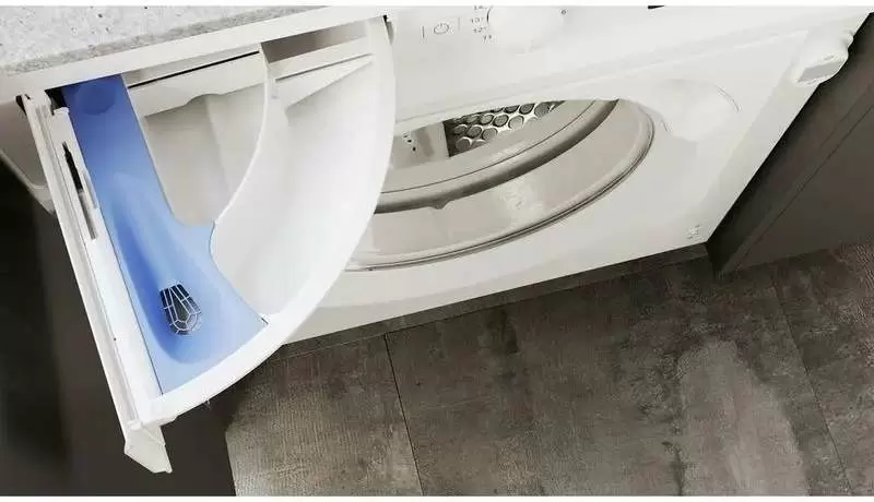 Maşină de spălat rufe încorporabilă Hotpoint-Ariston BI WMHG 81485 EU, alb