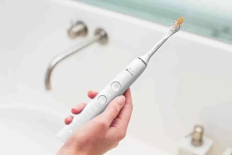 Электрическая зубная щетка Philips HX9911/19, белый