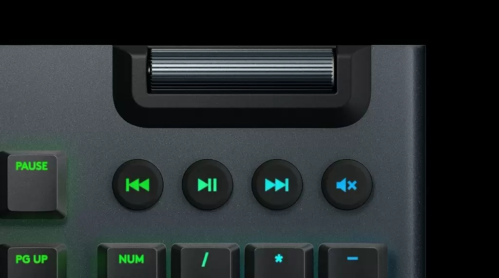 Клавиатура Logitech G815 Lightsync RGB Tactile Switch, черный