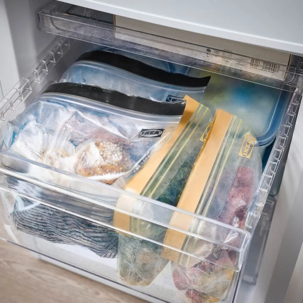 Комплект пакетов Zip-Lock IKEA Istad cu model 1/0.4л, черный/желтый