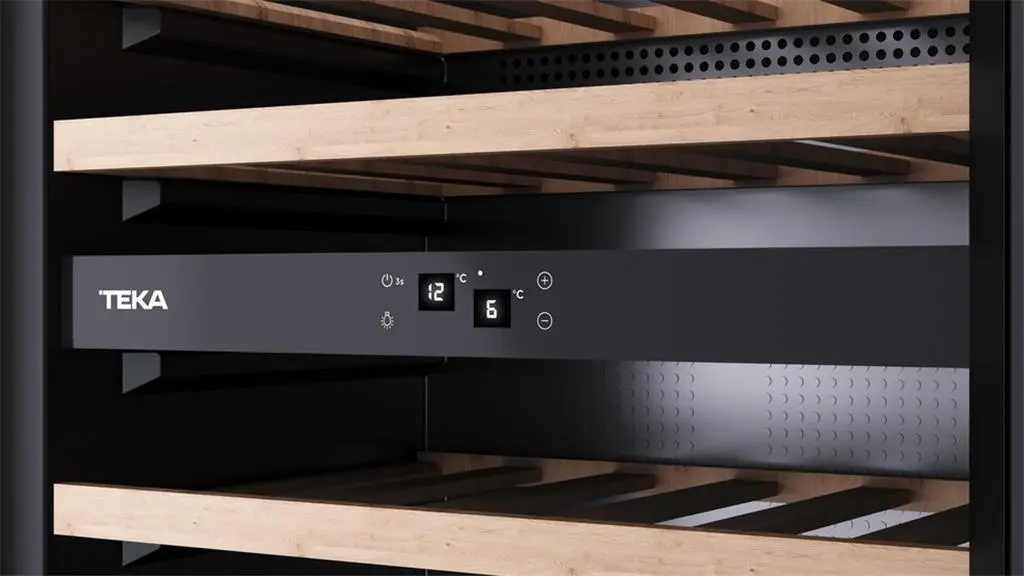 Встраиваемый винный шкаф Teka RVI20046GBK, черный на tehnoparc.md Встраиваемый винный шкаф Teka RVI20046GBK, черный