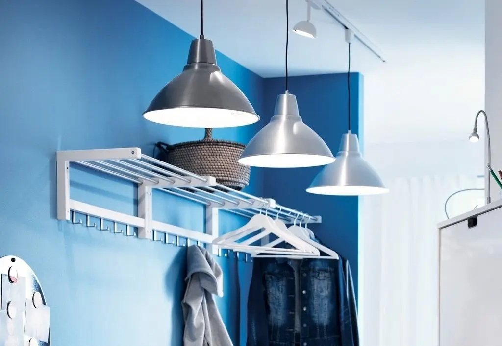 Cuier IKEA Tjusig 79cm, alb