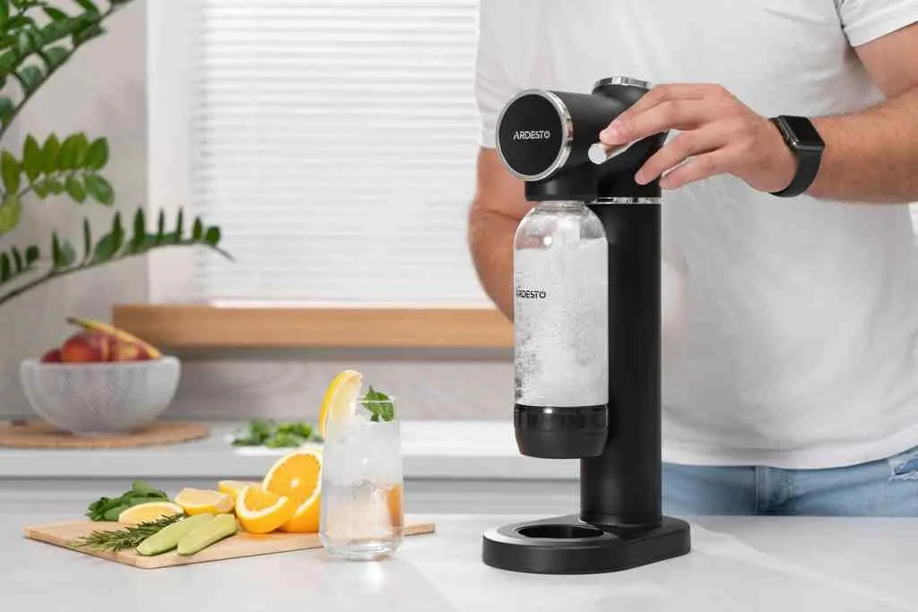 Sifon pentru băuturi carbogazoase Ardesto SMW-02B, negru