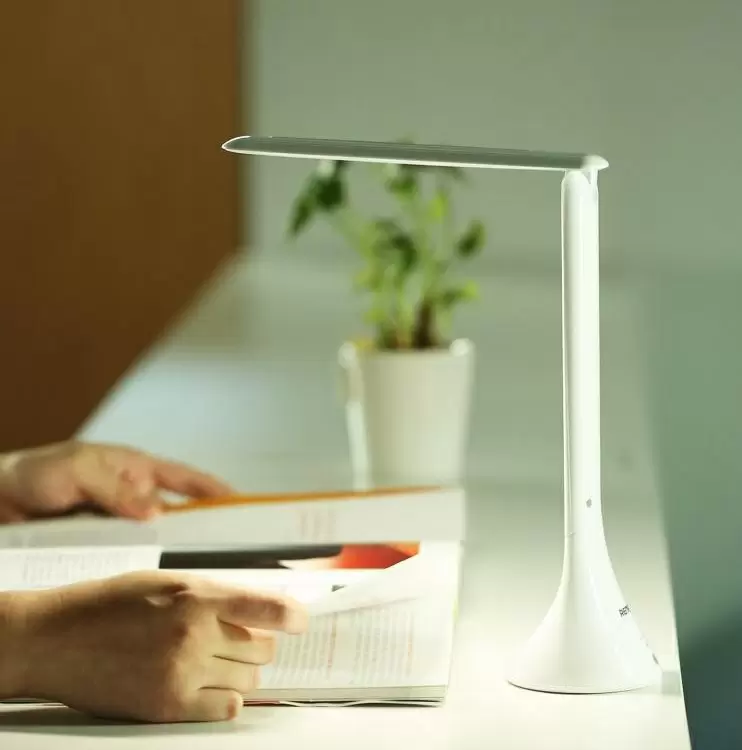 Veioză birou Remax LED Folding Eye Lamp, alb