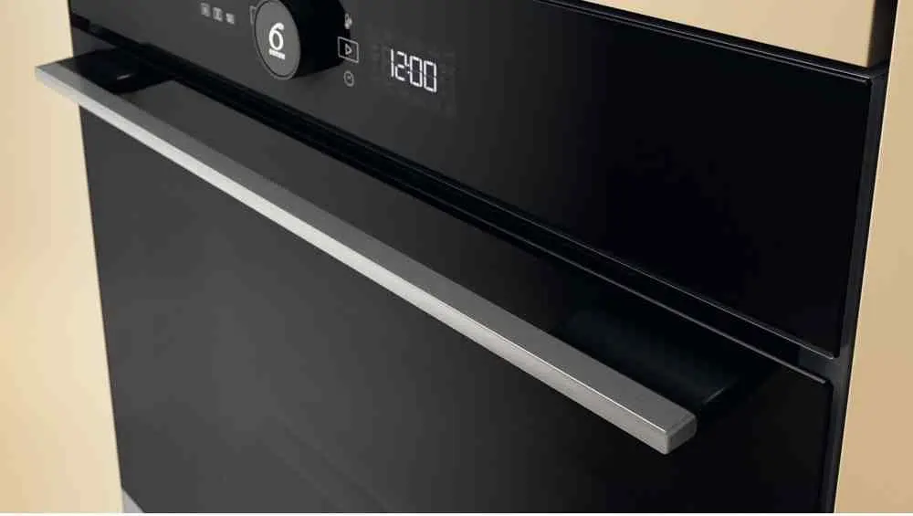 Электрический духовой шкаф Whirlpool WOI5S8CM1SXA, черный на tehnoparc.md Электрический духовой шкаф Whirlpool WOI5S8CM1SXA, черный