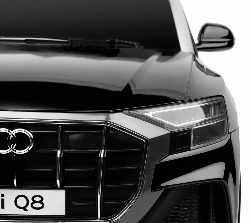 Mașină electrică Toyz Audi RS Q8, negru