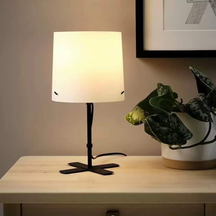 Настольная лампа IKEA Barlast 31см, черный/белый