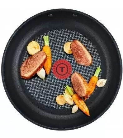 Сковородка Tefal C3551902, черный