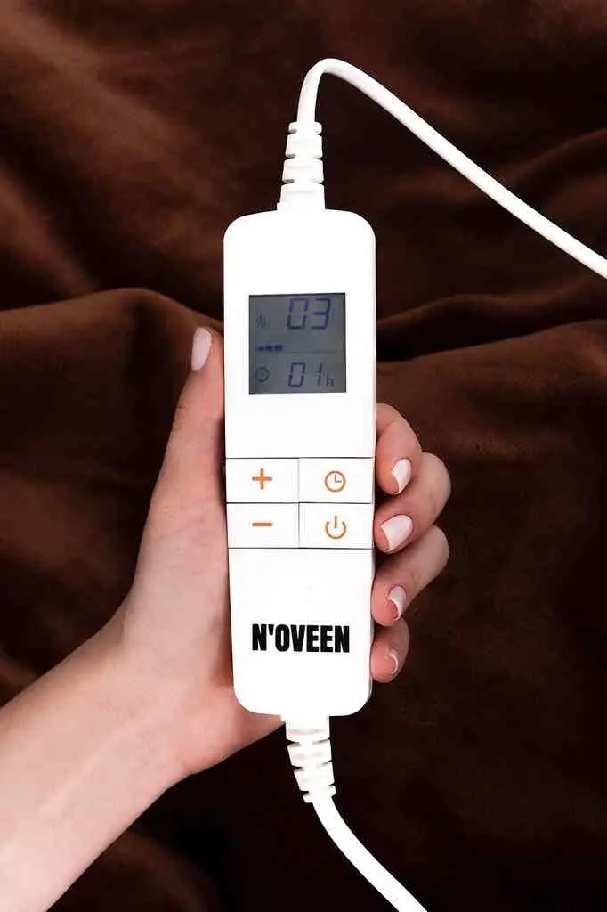 Pătură electrică Noveen EB655, cafeniu
