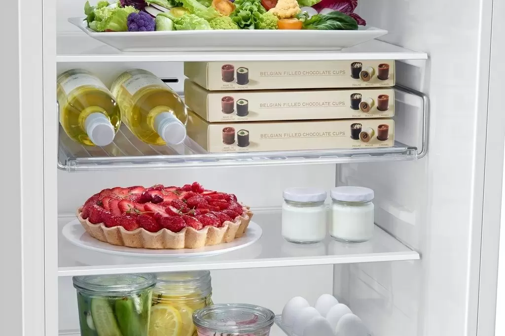 Встраиваемый холодильник Samsung BRB266150WW/UA, белый