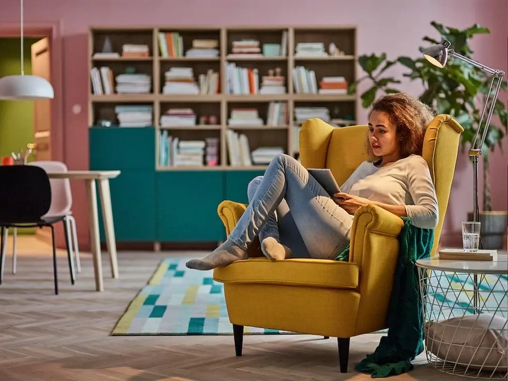 Fotoliu IKEA Strandmon cu brațe, skiftebo galben pe tehnoparc.md Fotoliu IKEA Strandmon cu brațe, skiftebo galben