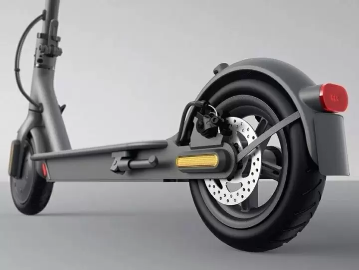 Trotinetă electrică Xiaomi Mi Electric Scooter Essential, negru