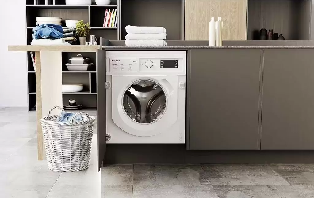 Maşină de spălat rufe încorporabilă Whirlpool BI WDHG 861485 EU, alb