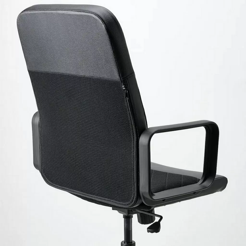 Кресло IKEA Renberget rotativ, бомстад черный
