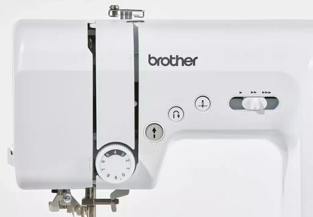 Швейная машинка Brother FS40S, белый