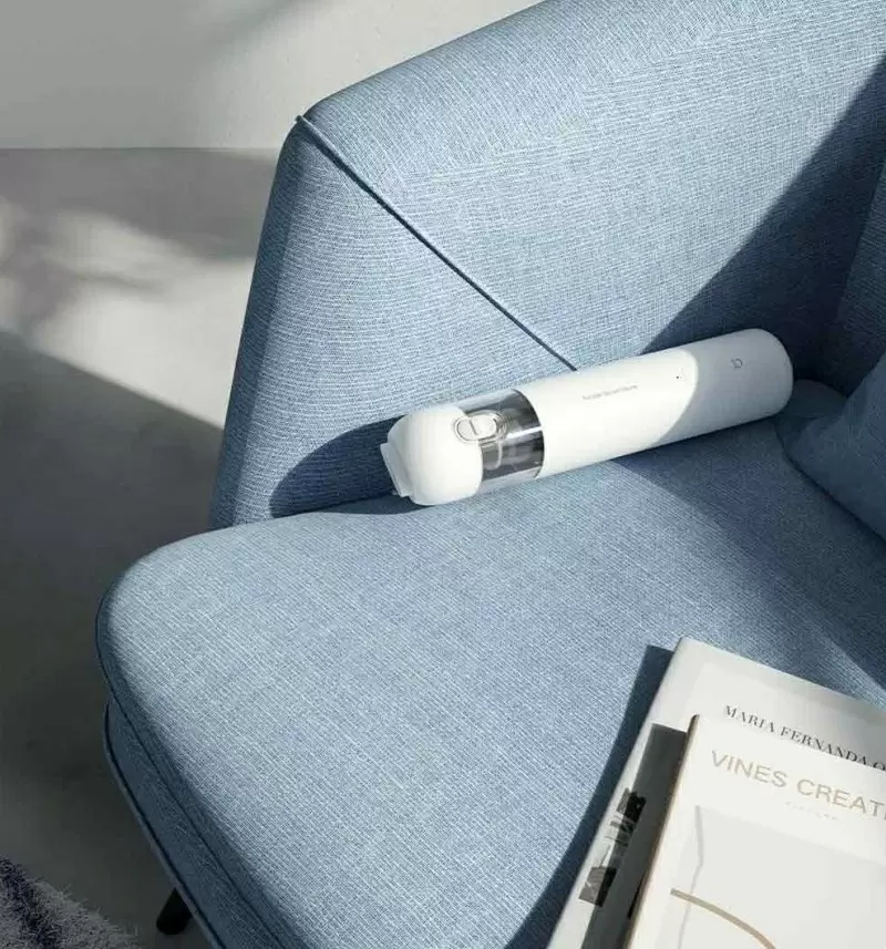Вертикальный пылесос Xiaomi Mi Vacuum Cleaner Mini, белый